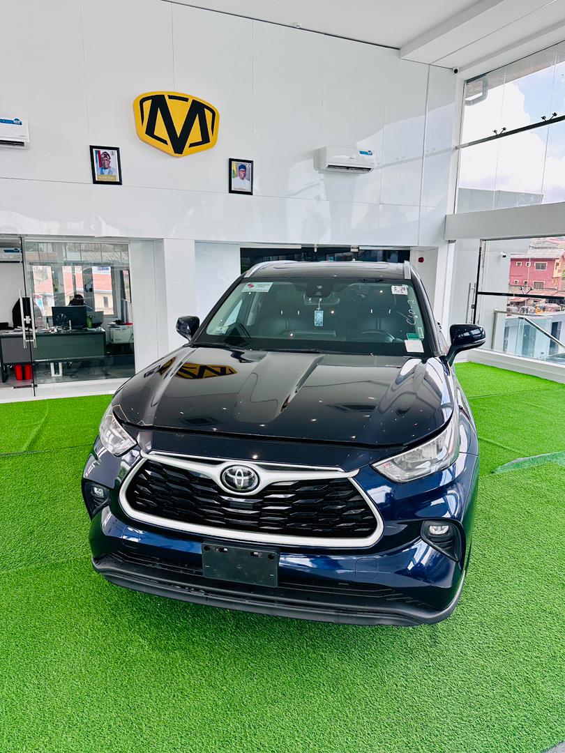 Toyota Highlander XLE AWD